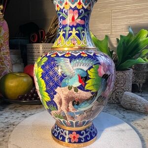 Incredible Vintage Multicolor Cloisonne Vase like new..!